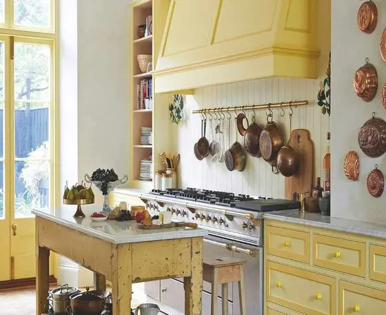 Nostalgic Vintage Kitchenware Finds to Elevate Your Entertaining Style