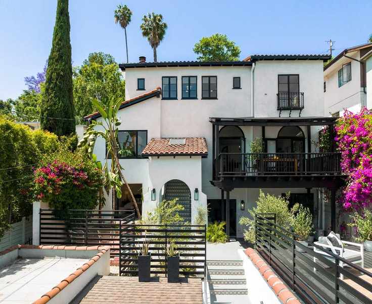 outside of a Mediterranean style house