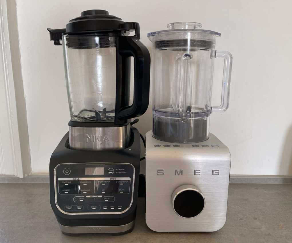 Smeg Professional Blender next to the Ninja Foodi Heat-iQ