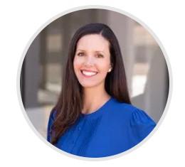 Claire Akins headshot
