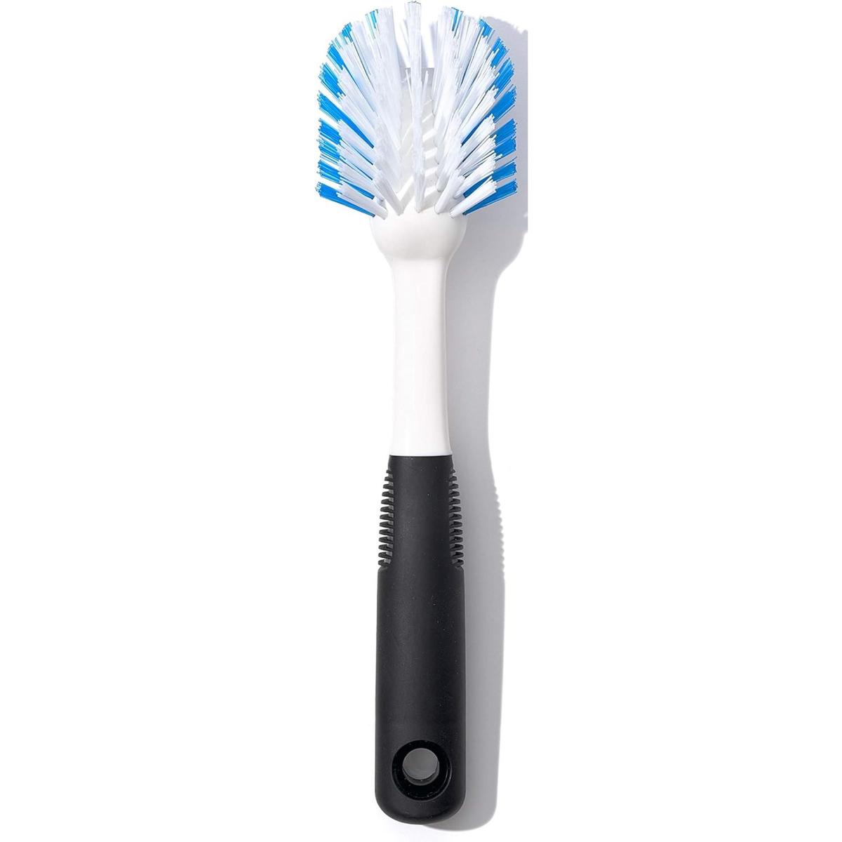 Oxo scrubbing brush