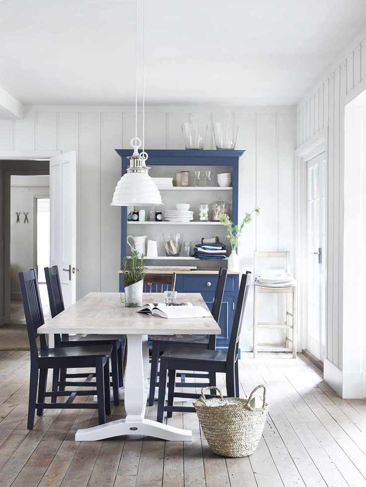 Coastal-inspired dining room