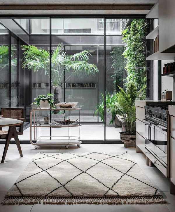 Cosy Coco Trellis wool rug in kitchen
