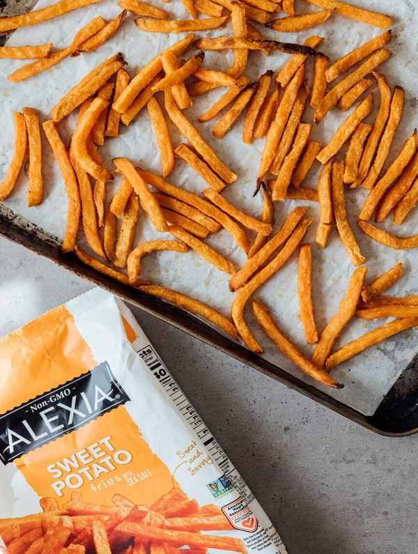 garlicky sage sweet potato fries with garlic aioli
