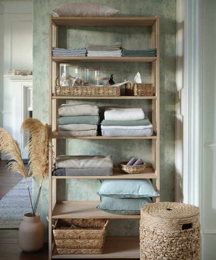 Towel storage