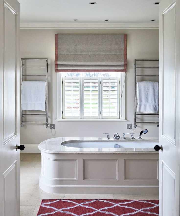 Bathroom ceiling lighting ideas with LEDs