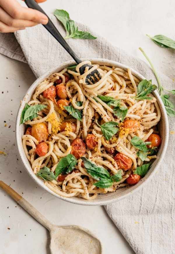 Creamy Vegan Pasta with cherry tomatoes recipes