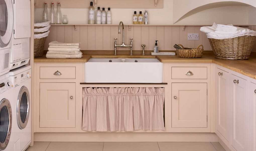 5 Unexpected Ways to Use Laundry Detergent for Cleaning Around the Home