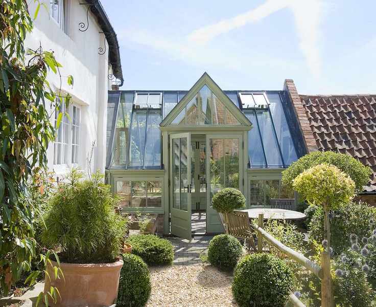 greenhouse bridging buildings