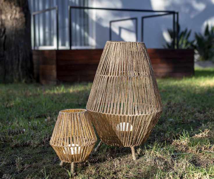 SISINE lighting in a sunny garden