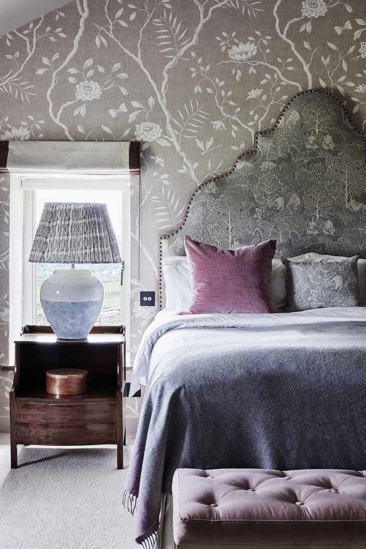 Tranquil bedroom with lilac layering