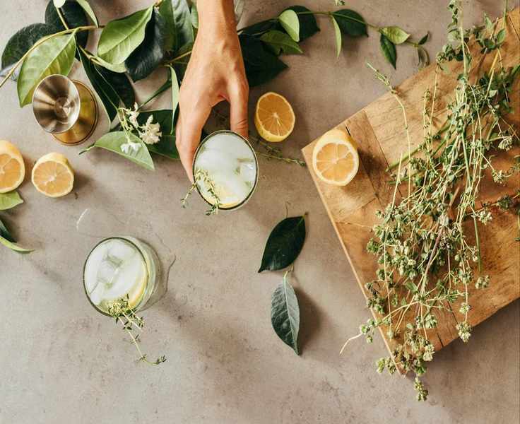 limoncello spritz cocktail