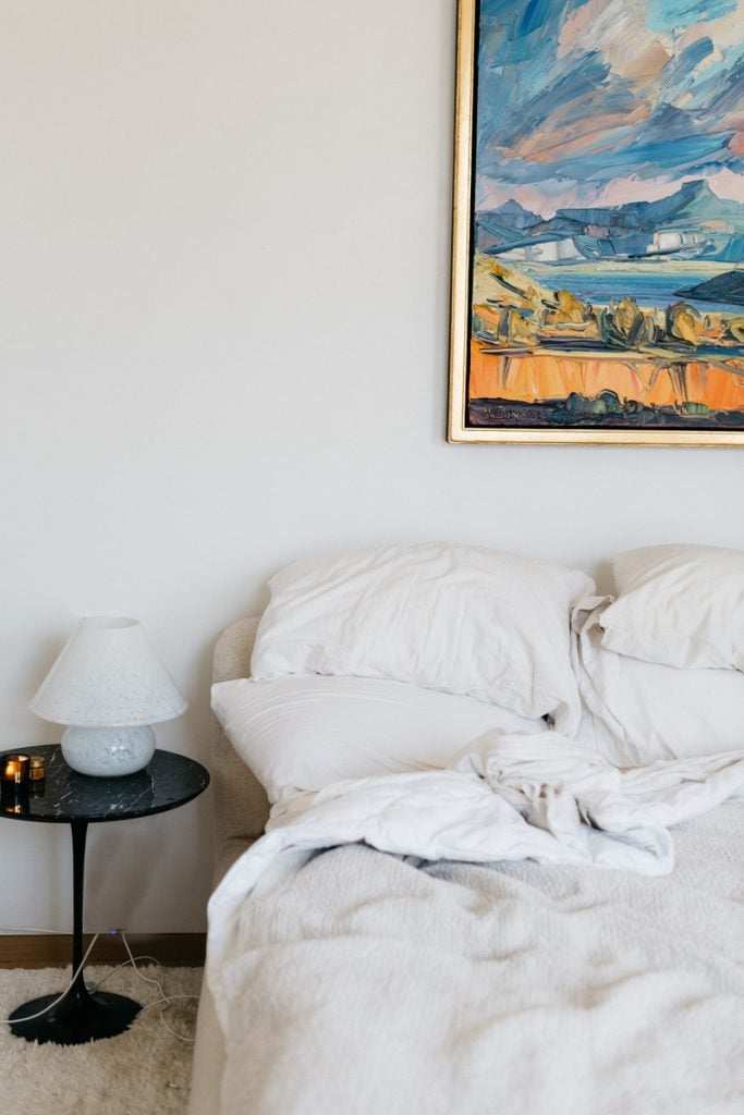 bedroom white sheets
