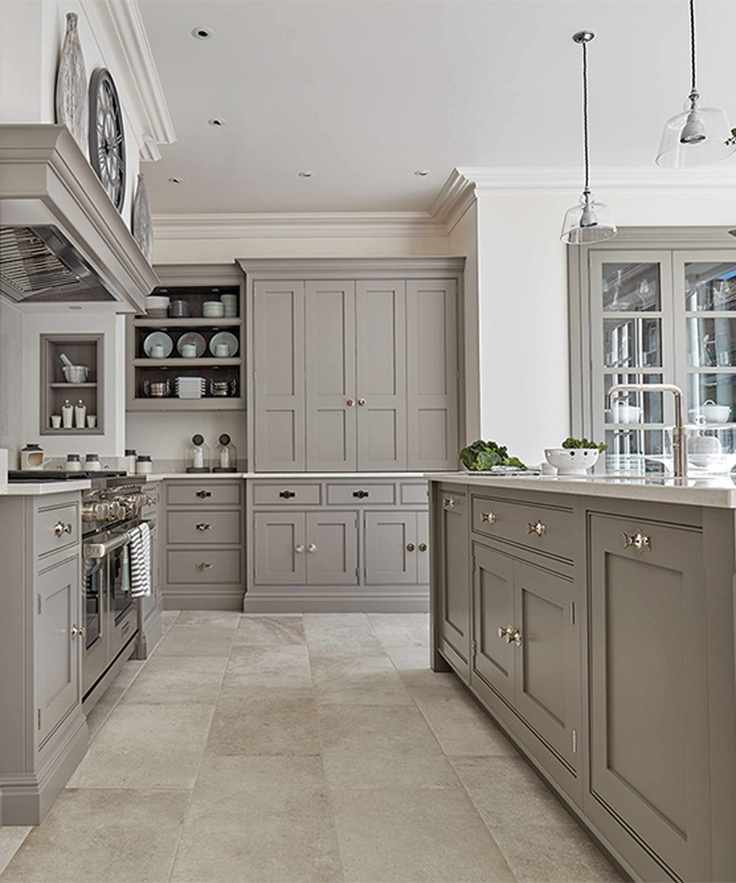 Grey kitchen ideas with classic panelled units
