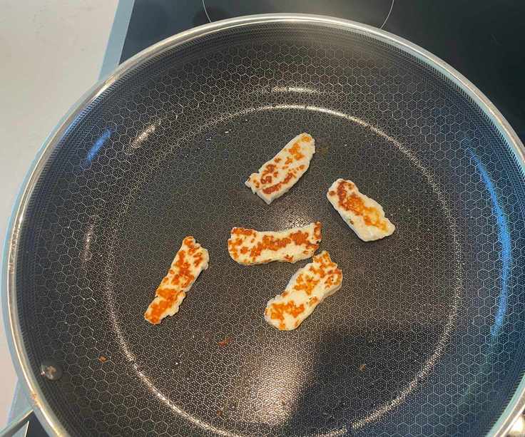 HexClad Hybrid Fry Pan in my test kitchen 