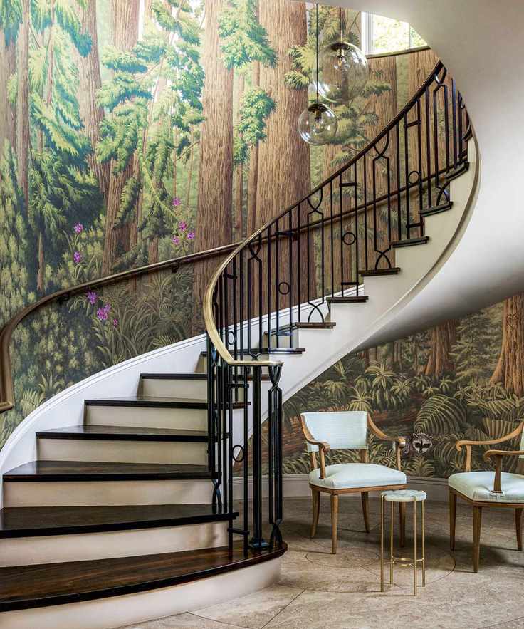 Entryway featuring a large mural