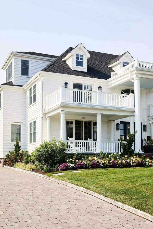 Southern Colonial beach house in New Jersey exterior