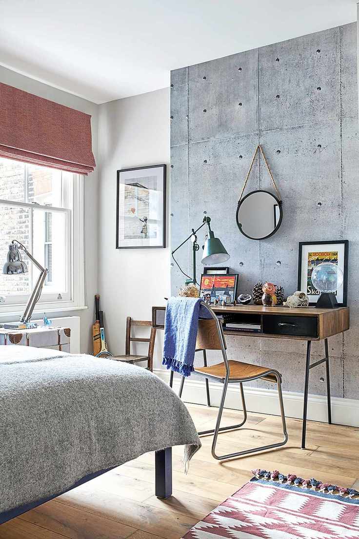 Children's bedroom with a desk