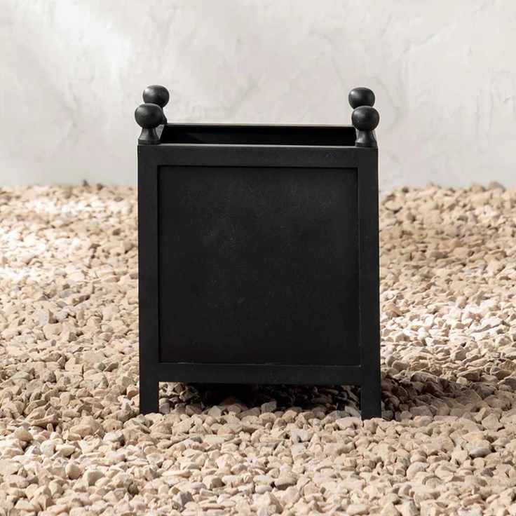 Clairiance Planter