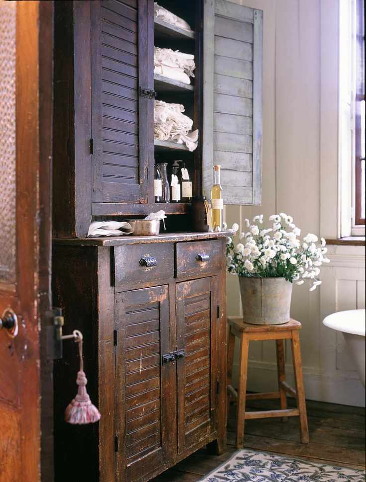 Organizing a linen closet