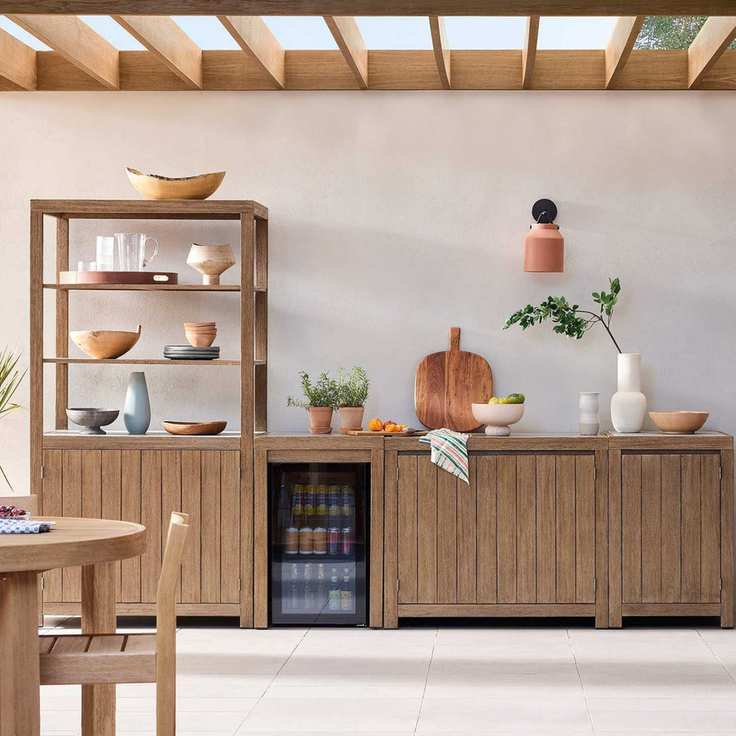 outdoor kitchen
