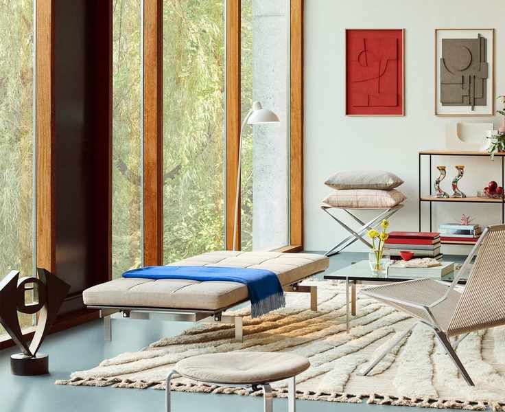 Modern living room featuring a minimalist daybed