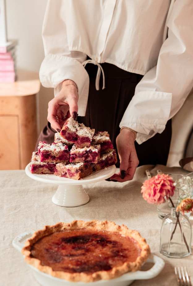 Cranberry pie bars