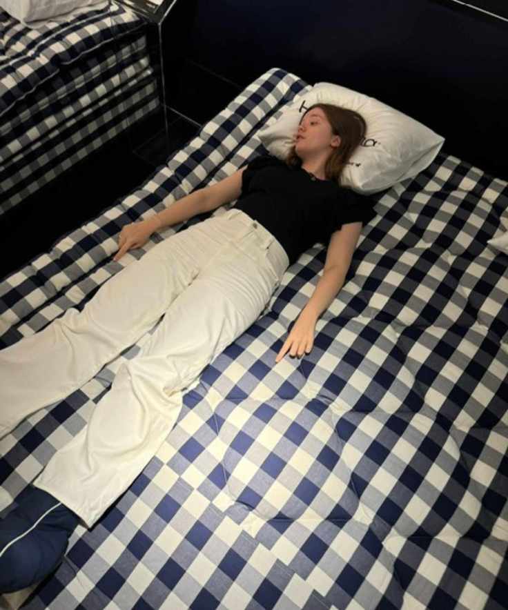 Emilia testing the Hästens Herlewing sleep system.