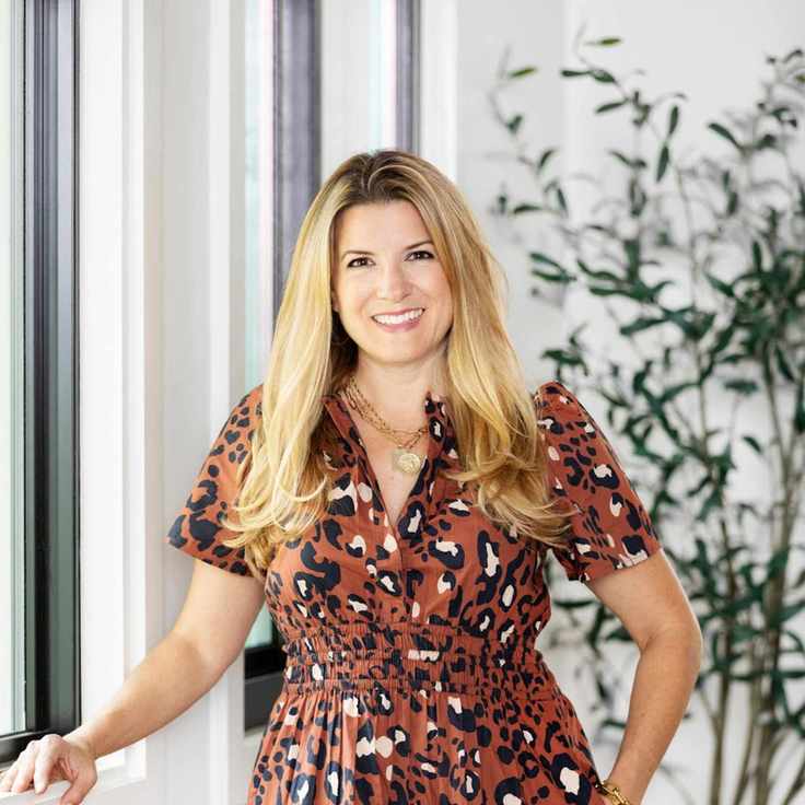 A headshot of designer Jennifer Davis