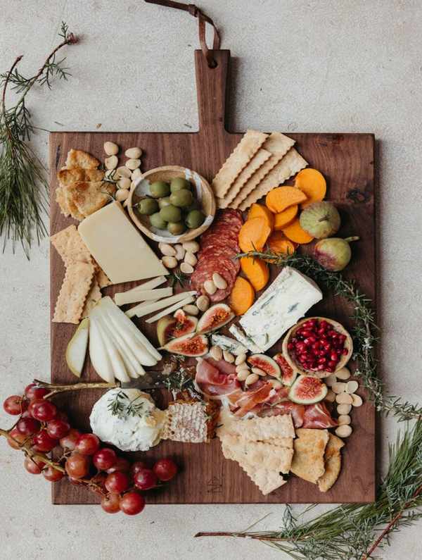 festive charcuterie board ingredients