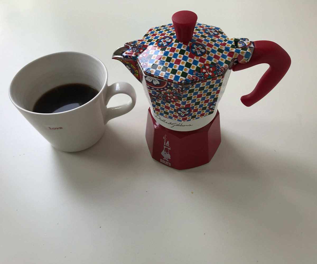 D&G moka pot with cup