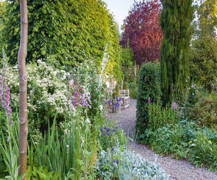 Cottage backyard ideas pastel palette