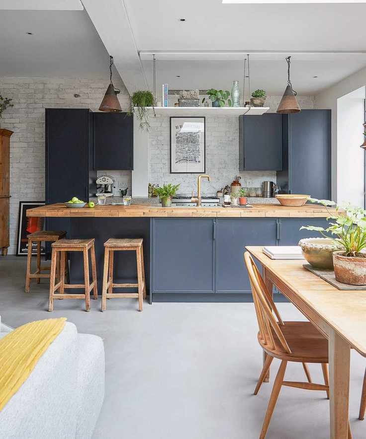 Kitchen diner with wood worktop, table and chairs