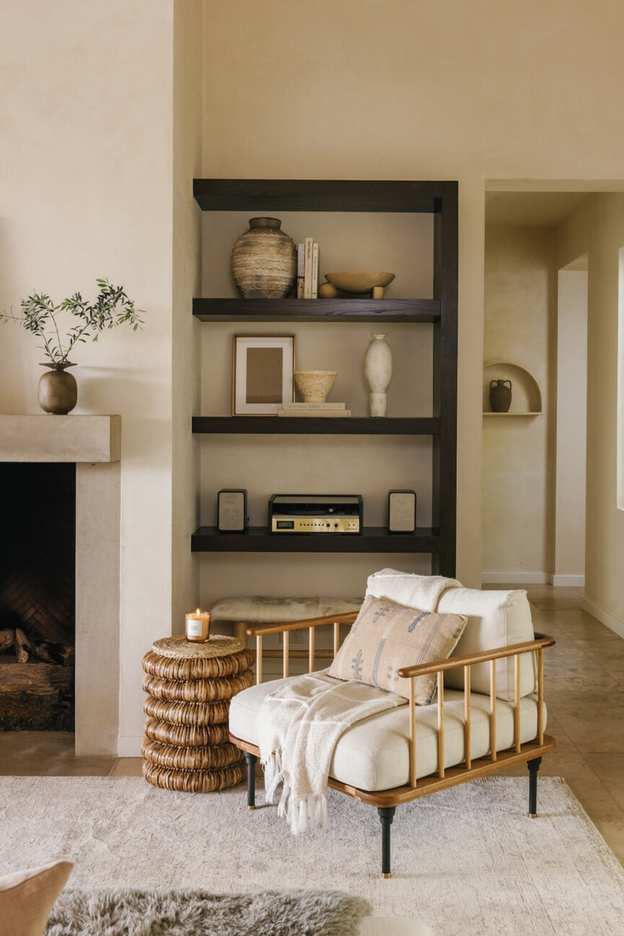 Living Room Design - Shelf Styling