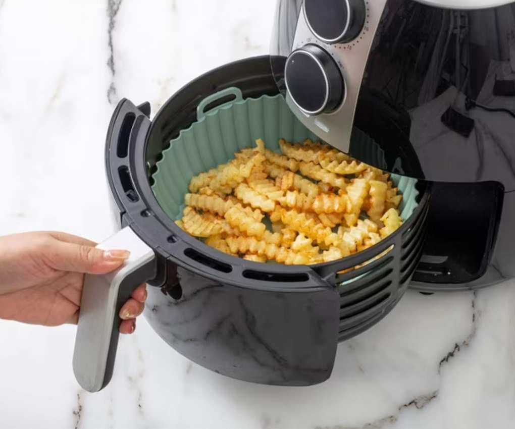 Silicone liner from Walmart in the air fryer