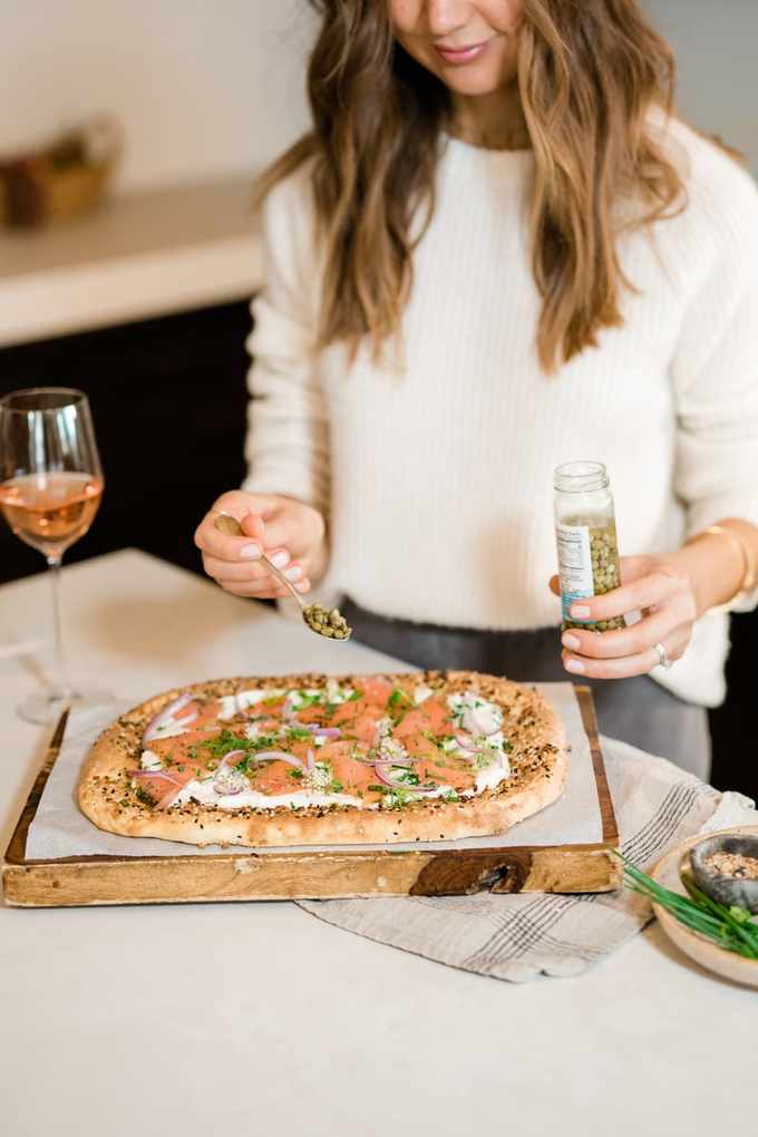 smoked salmon flatbread with everything bagel seasoning brunch recipe