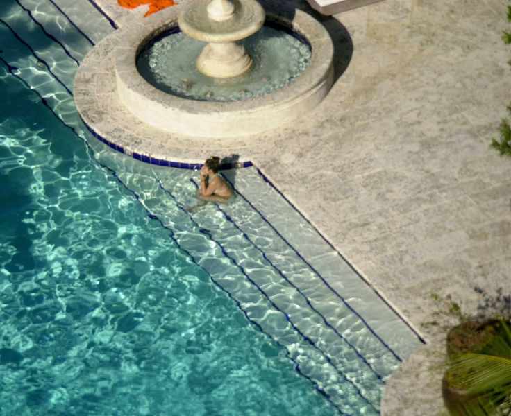 jennifer lopez in her pool in miami beach
