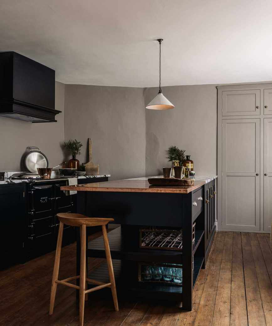 Elegant kitchen pendant lighting above an island