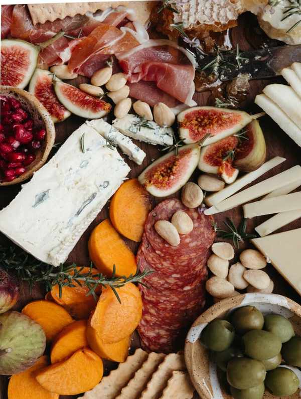 how to assemble the perfect holiday charcuterie board