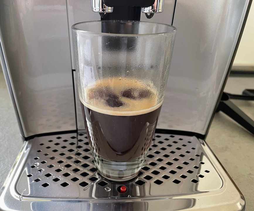 Philips 5400 Series LatteGo making an Americano