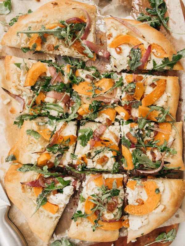 butternut squash flatbread with arugula sliced