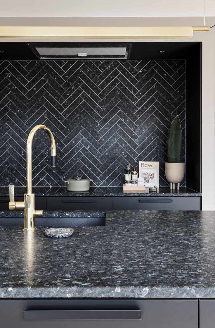 Black kitchen