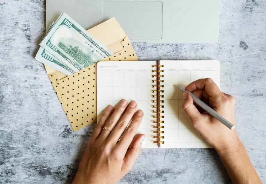 6 Effective Tips to Reduce Your Monthly Expenses