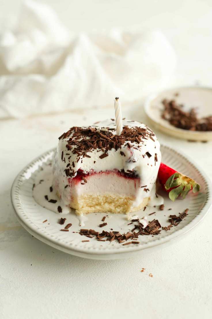 easy mini ice cream cake for celebrations