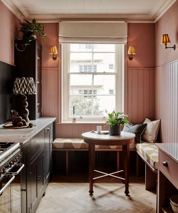 Nigel Hunt Neptune small Suffolk kitchen in warm pink and black