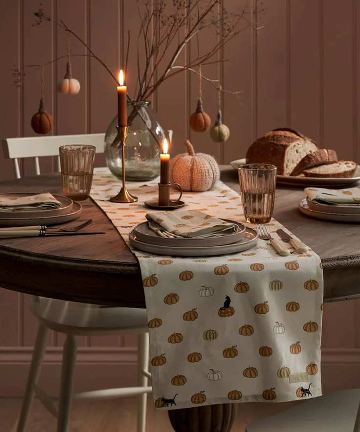 Cozy pumpkin tablescape