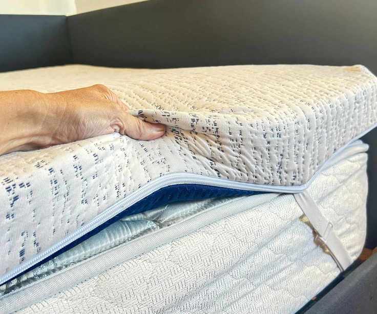 Testing the Viscosoft memory foam mattress with weights and glasses for review