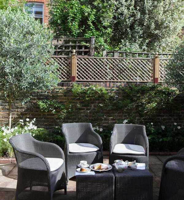 Trellis topper in a compact garden