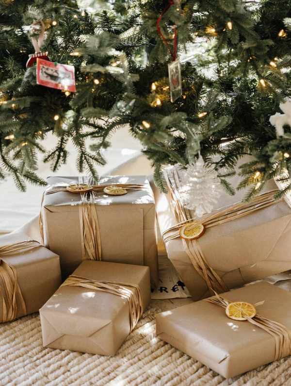 Holiday Decor 2023-Christmas tree with rustic gift wrapping