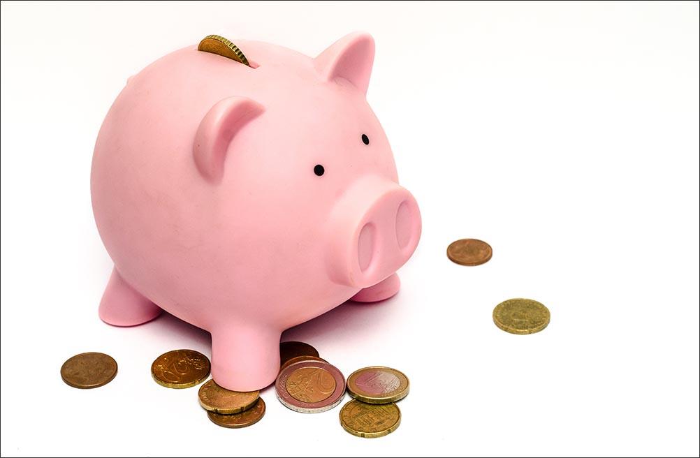 9 Strategies to Save Money for Travel Right Now